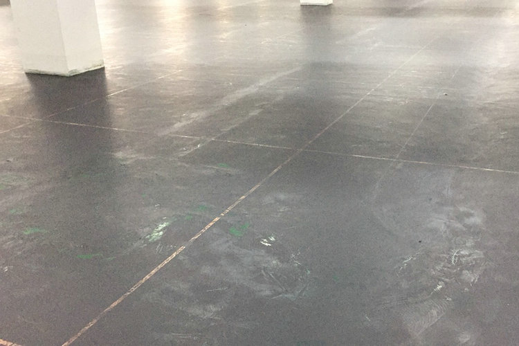 防靜電地坪漆,福州防靜電地坪工程_防靜電地坪漆廠家滄晟:靜電對人體的危險有哪些？